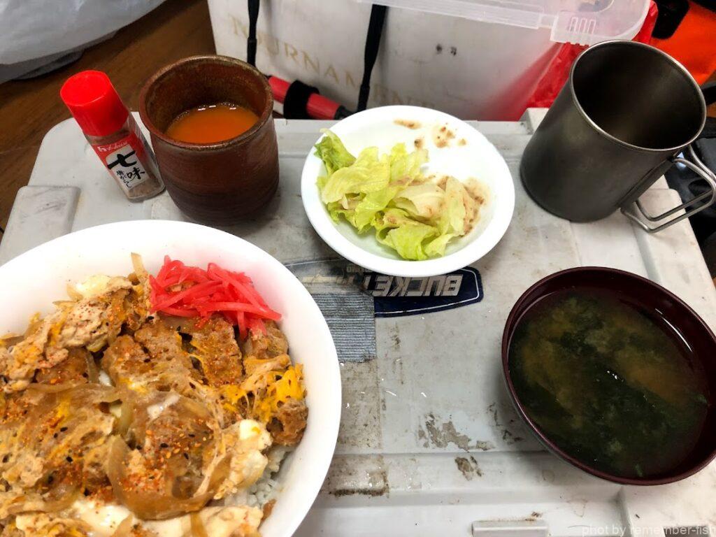 かつ丼